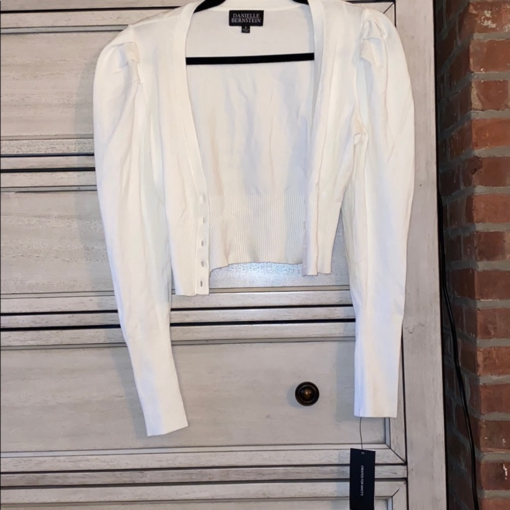 Cropped cardigan with puffy sleeves